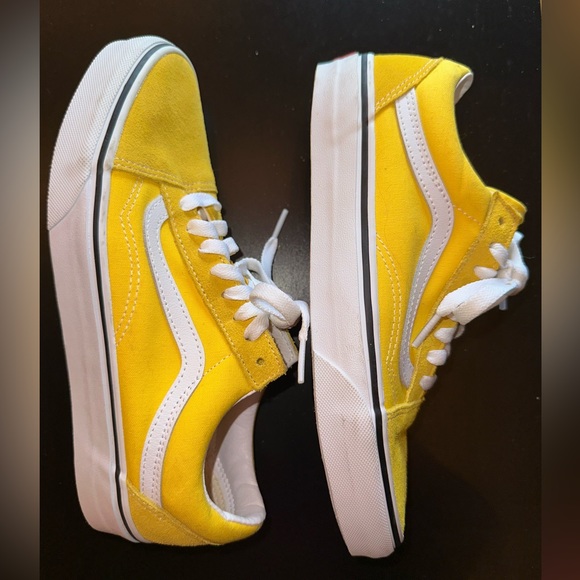 Vans - Picture 2 of 5